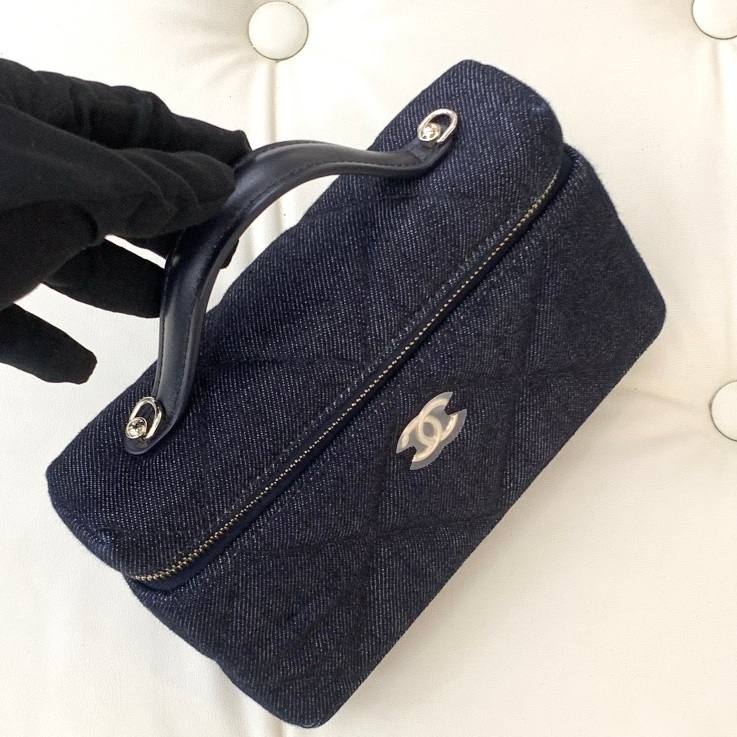 Chanel Vanity Denim Blue Crossbody Top Handle Excellent