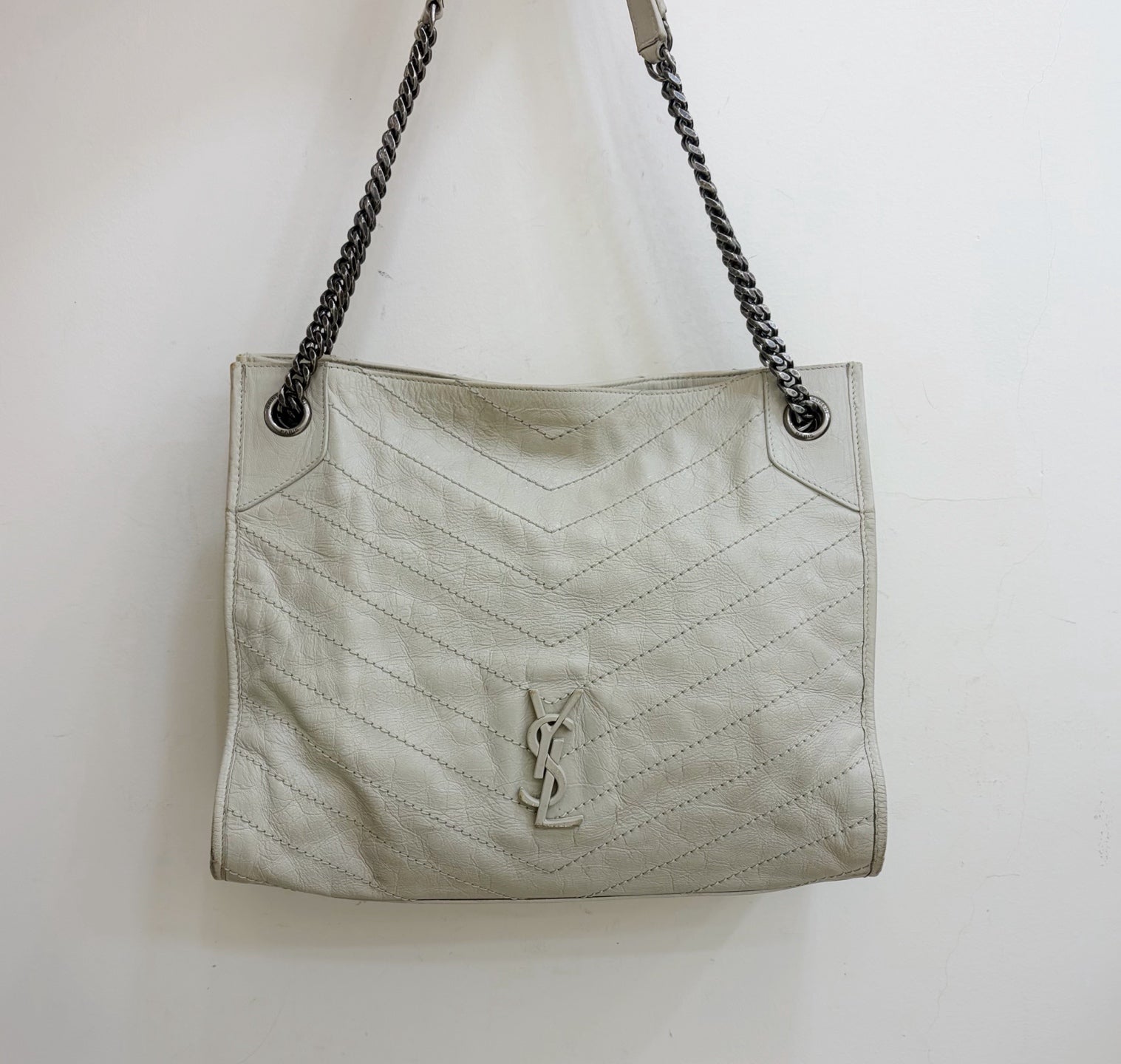 Saint Laurent Niki White Silver Shoulder Bag Chain Bag Excellent