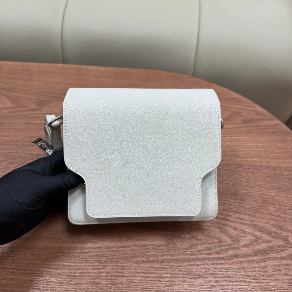 Hermes Roulis19 Evercolor Shoulder Bag Crossbody White Silver Women Classic