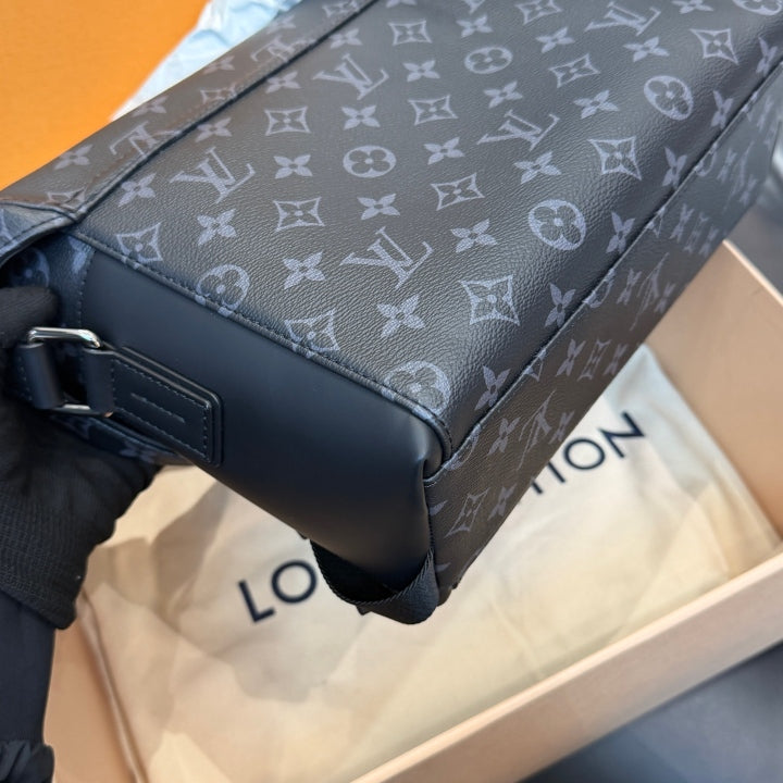 Louis Vuitton Voyager Monogram Shoulder Bag Crossbody Black Silver Unisex D