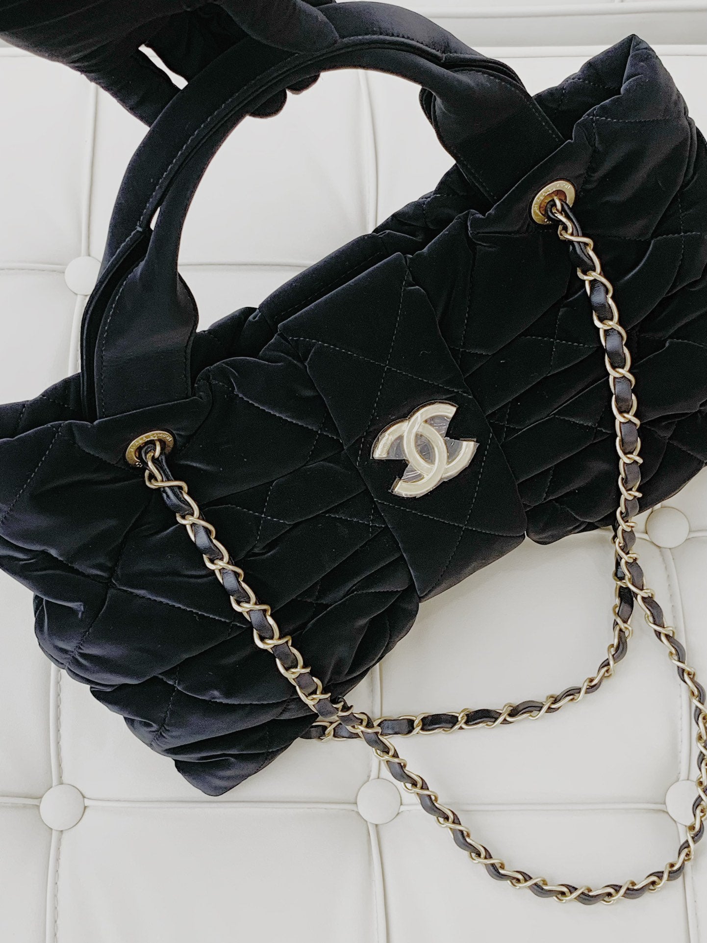 Chanel Chain MM Top Handle Shoulder Bag Black Gold Hardware Women S