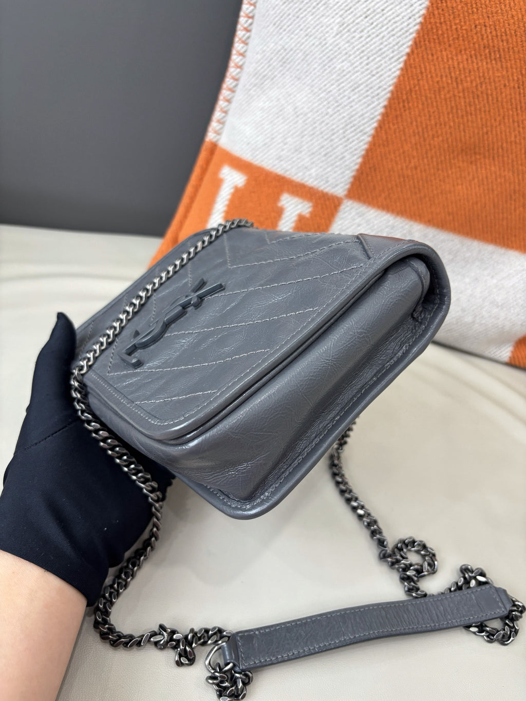 Saint Laurent Niki Monogram Gray Crossbody Chain Bag Excellent