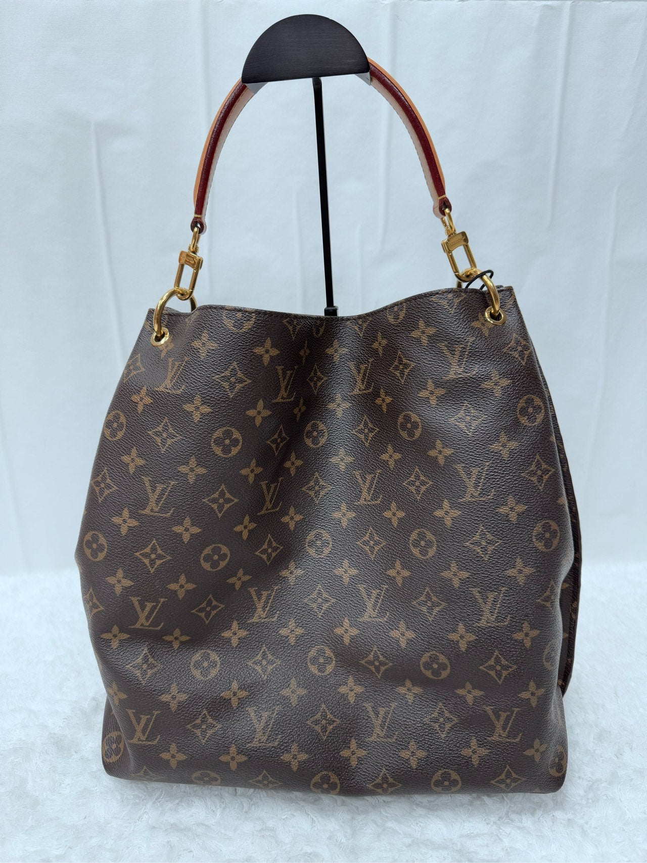 Louis Vuitton Monogram Hyuna Hobo Airport Bag