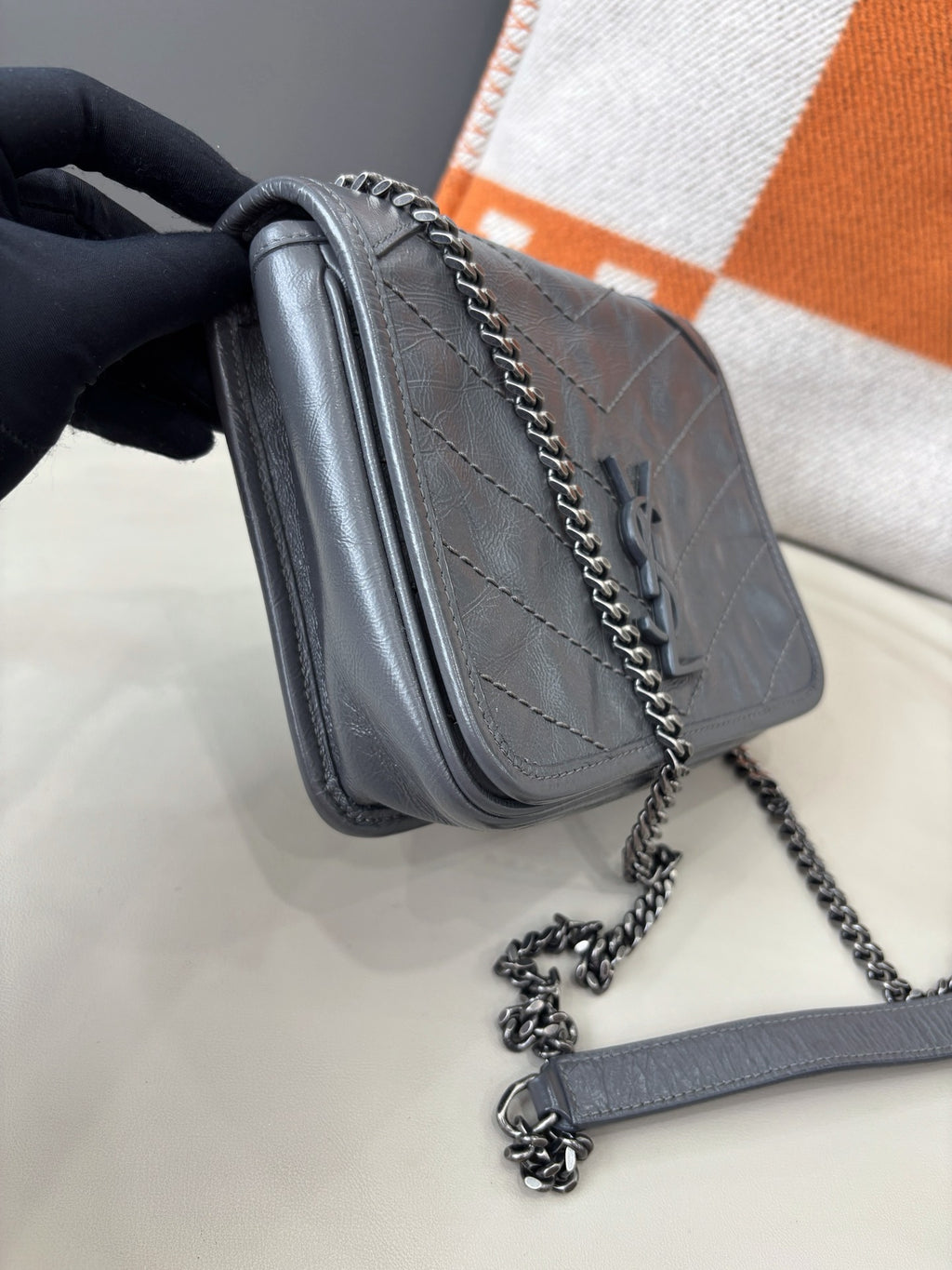 Saint Laurent Niki Monogram Gray Crossbody Chain Bag Excellent