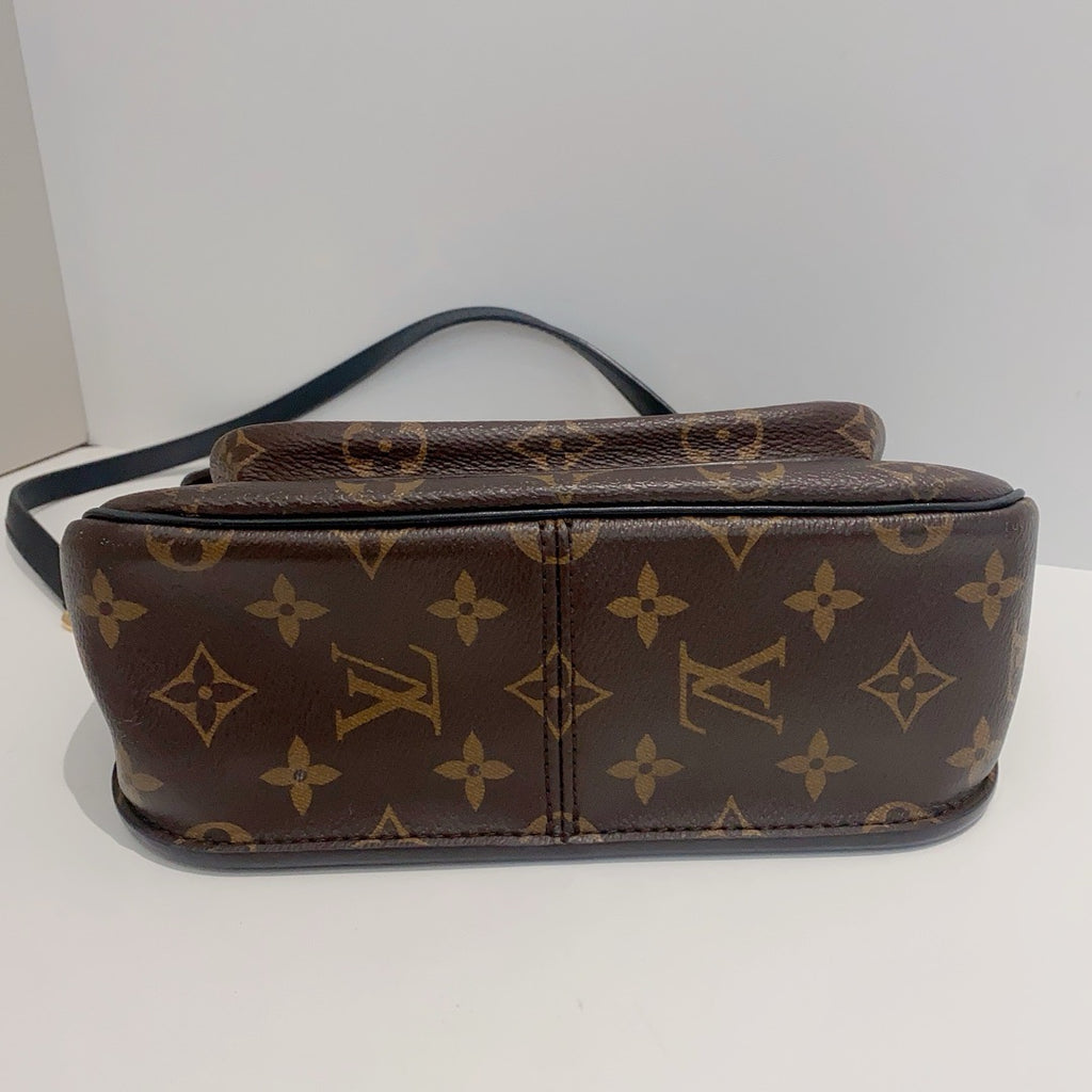 Louis Vuitton Passy Monogram Canvas Brown Shoulder Bag Crossbody Gold Hardware