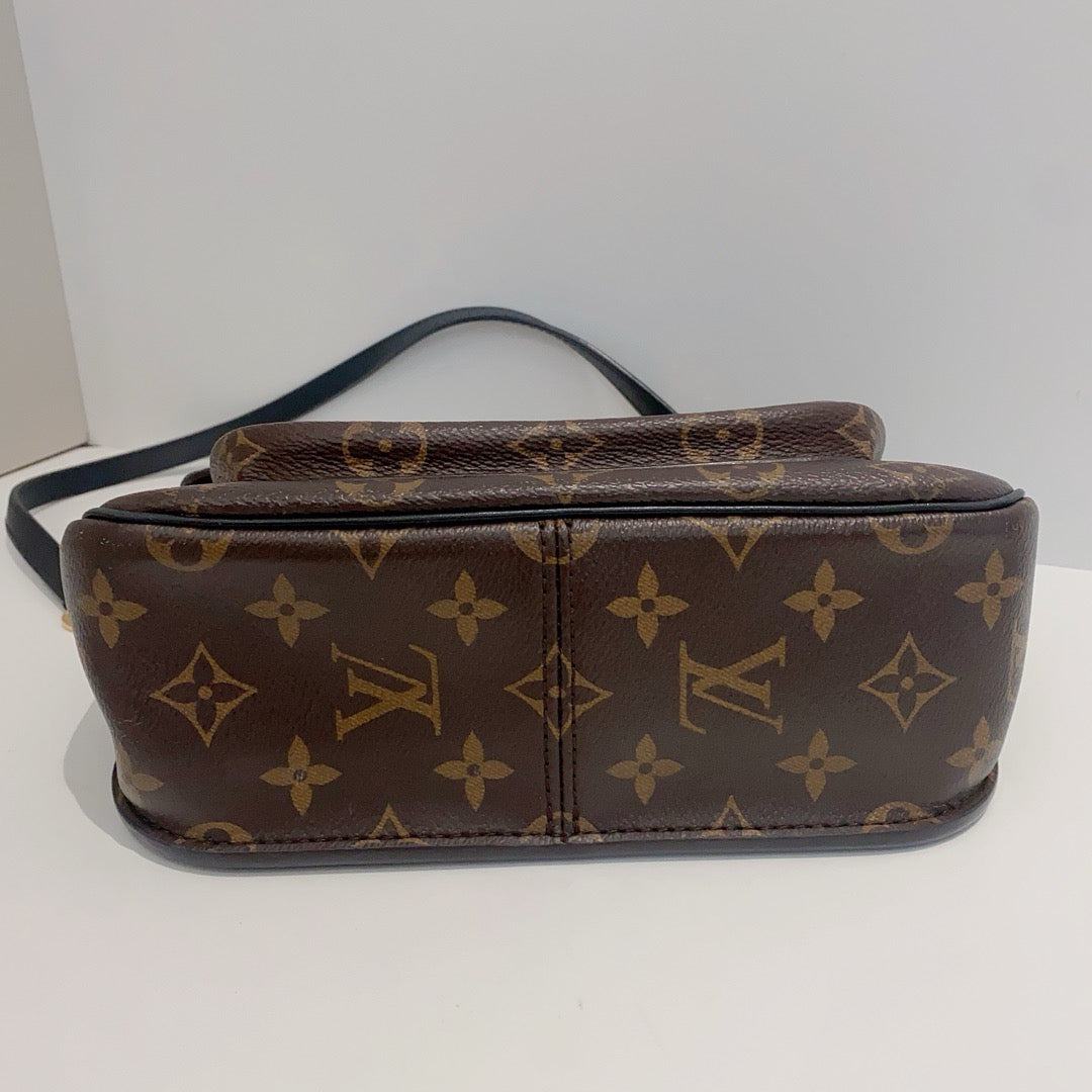 Louis Vuitton Passy Monogram Canvas Brown Shoulder Bag Crossbody Gold Hardware