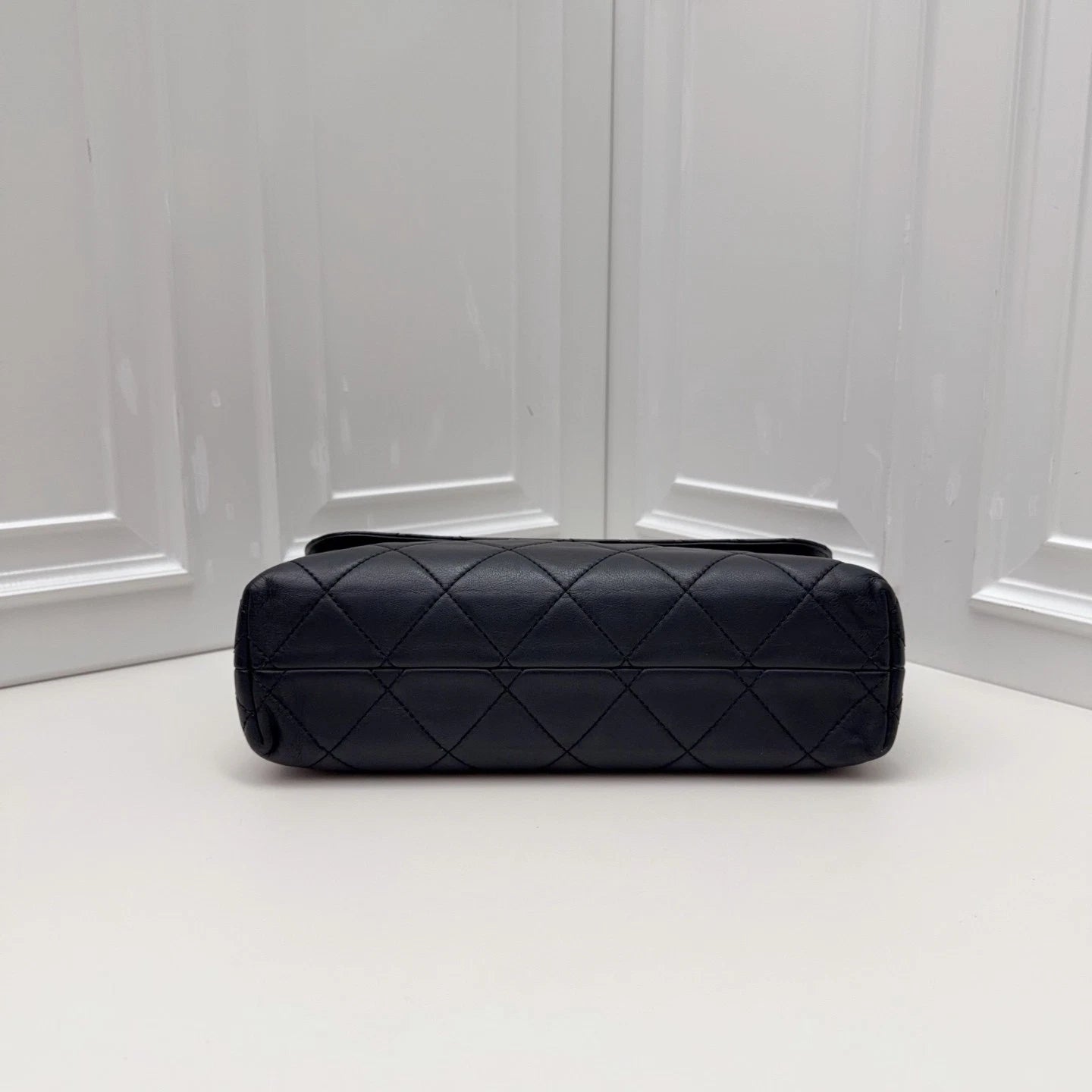 Chanel Diamond Chain Calfskin Shoulder Crossbody Bag Black Silver Women
