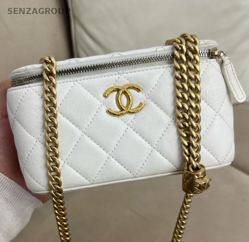 Chanel 23B Chain Lambskin Crossbody Shoulder Bag Diamond White Women Classic