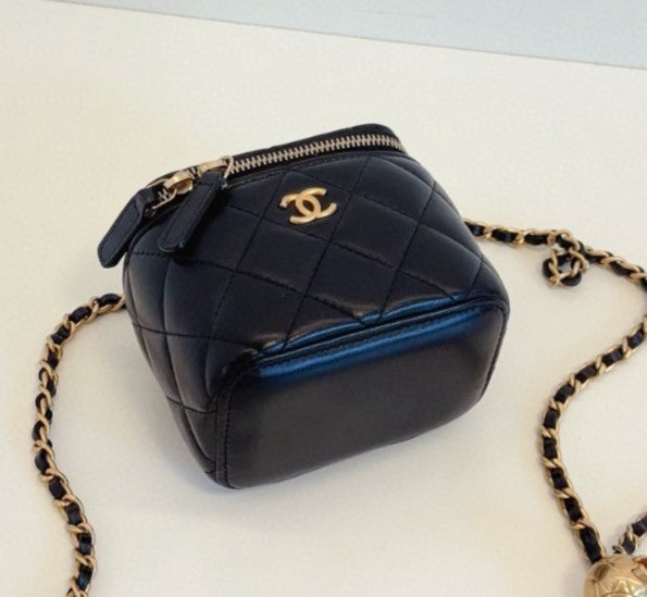 Chanel Diamond Box Chain Shoulder Bag Crossbody Black Gold Women Classic
