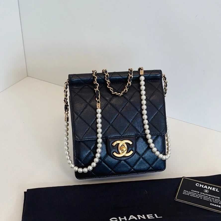 Chanel Chic Pearls Chain Crossbody Diamond Black Gold Women Classic Fashion