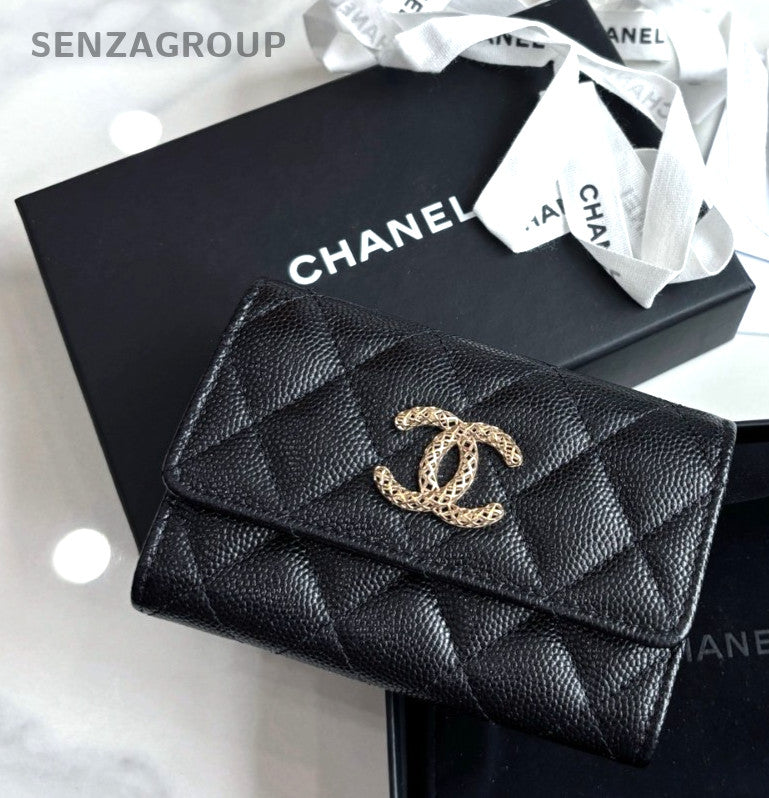CHANEL CC Card pack Calfskin Black Chip Version Almost Brand NEW