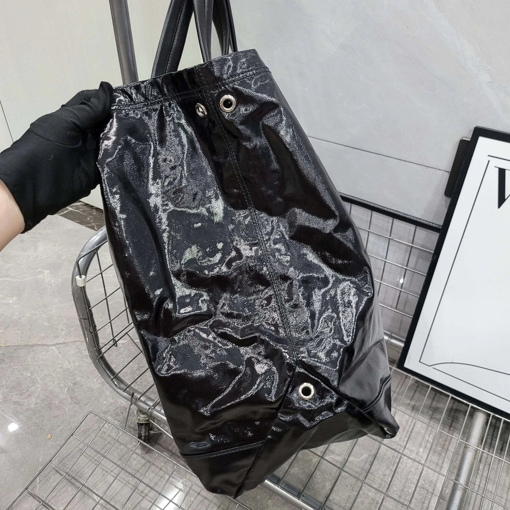GUCCI Black Patent Tote Handbag Shoulder Bag For Women