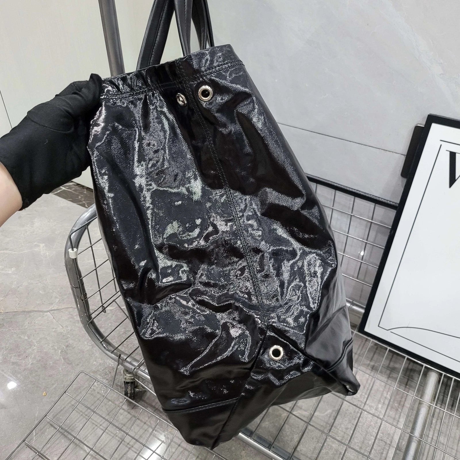 GUCCI Black Patent Tote Handbag Shoulder Bag For Women
