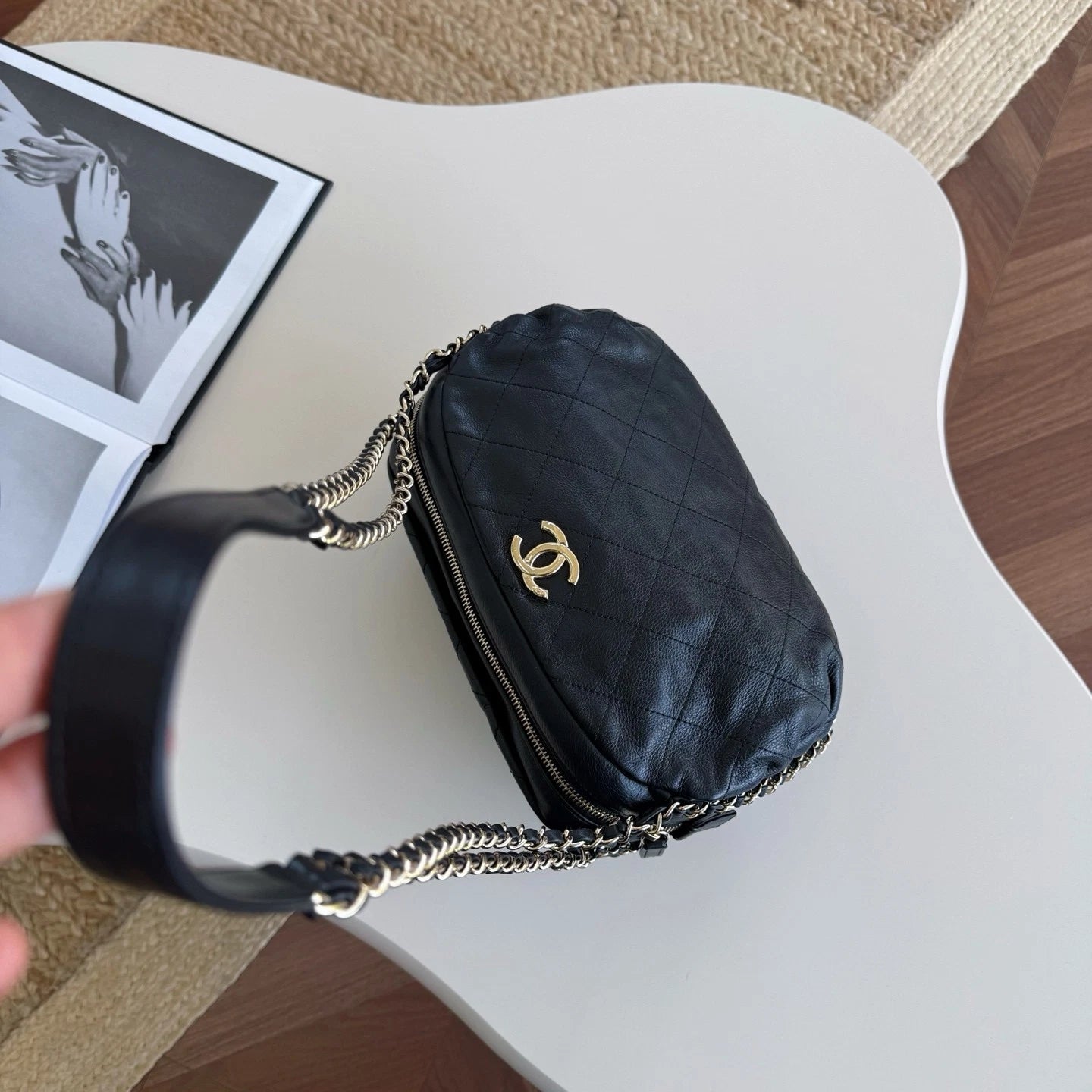 Chanel Calfskin Hobo Chain Shoulder Bag Black Gold Used Women Classic