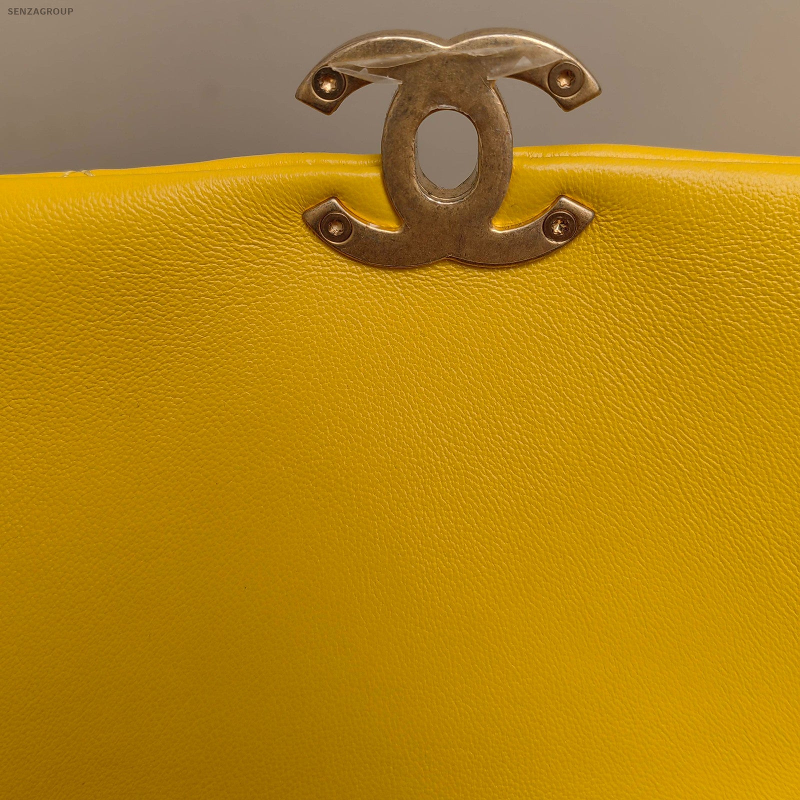 Chanel Classic Flap Quilted Chain Shoulder Bag Yellow Gold Hardware