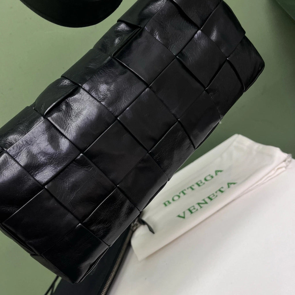 Bottega Veneta Cassette Intrecciato Crossbody Bag Black Unisex Adults
