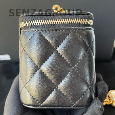 Chanel Black Gold Quilted Cosmetic Chain Shoulder Bag Classic Fashion