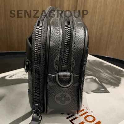 Louis Vuitton Monogram Messenger Bag Black Men's Classic Shoulder Crossbody