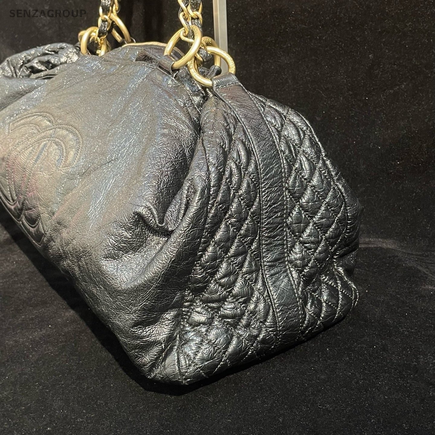 Chanel CC Chain Shoulder Bag Black Gold Used Women Classic Fashion
