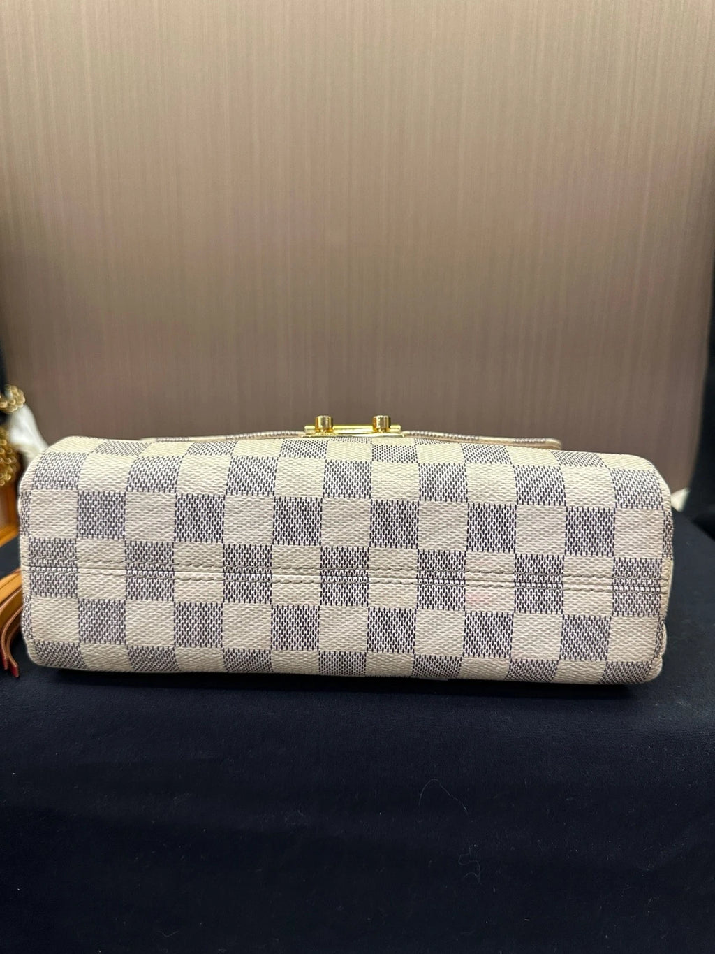 Louis Vuitton Croisette Canvas Damier White Crossbody Excellent