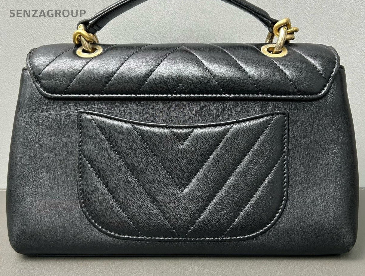Chanel Lambskin Chain Shoulder Bag Crossbody Black Gold Women Classic Designer