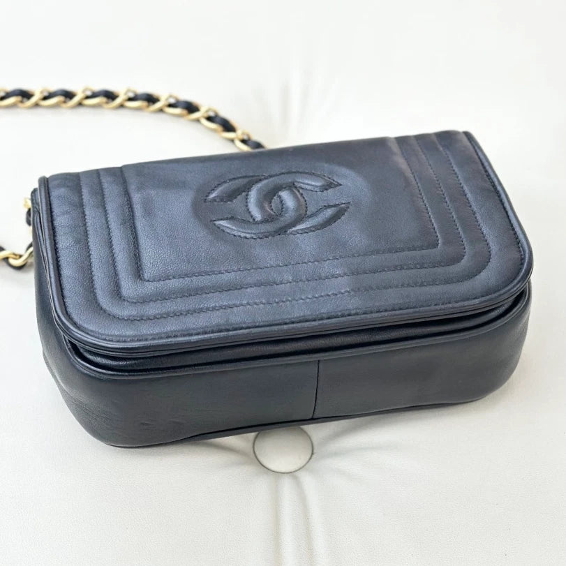 Chanel Vintage Lambskin Chain Shoulder Crossbody Bag Black Gold Women S