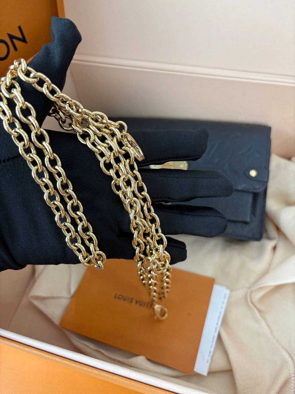 Louis Vuitton Vavin Black Gold Crossbody Excellent