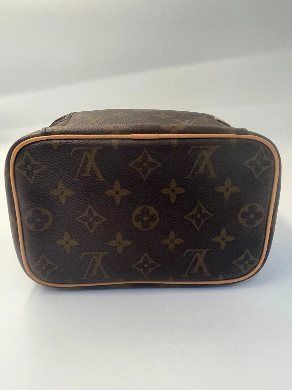 SJ0001 XP02053 LOUIS VUITTON nice mini vanity case