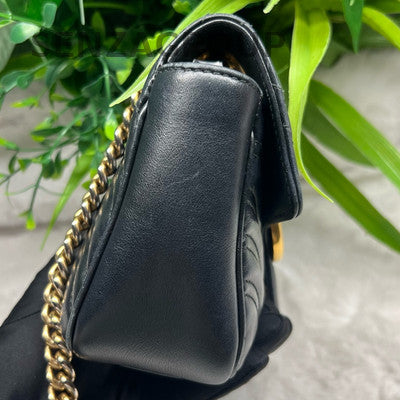 Gucci Marmont 22 Mini Black Gold Chain Shoulder Crossbody Bag Classic