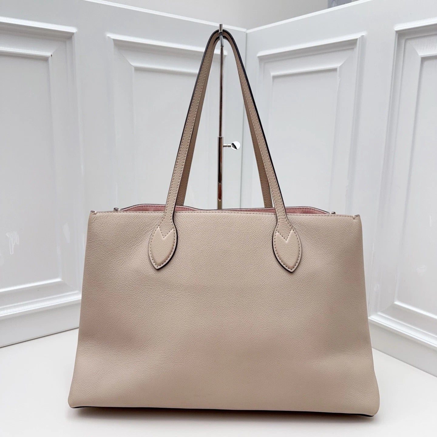 Louis Vuitton Lockme Shopper Calfskin Tote Shoulder Bag Beige Gold Women