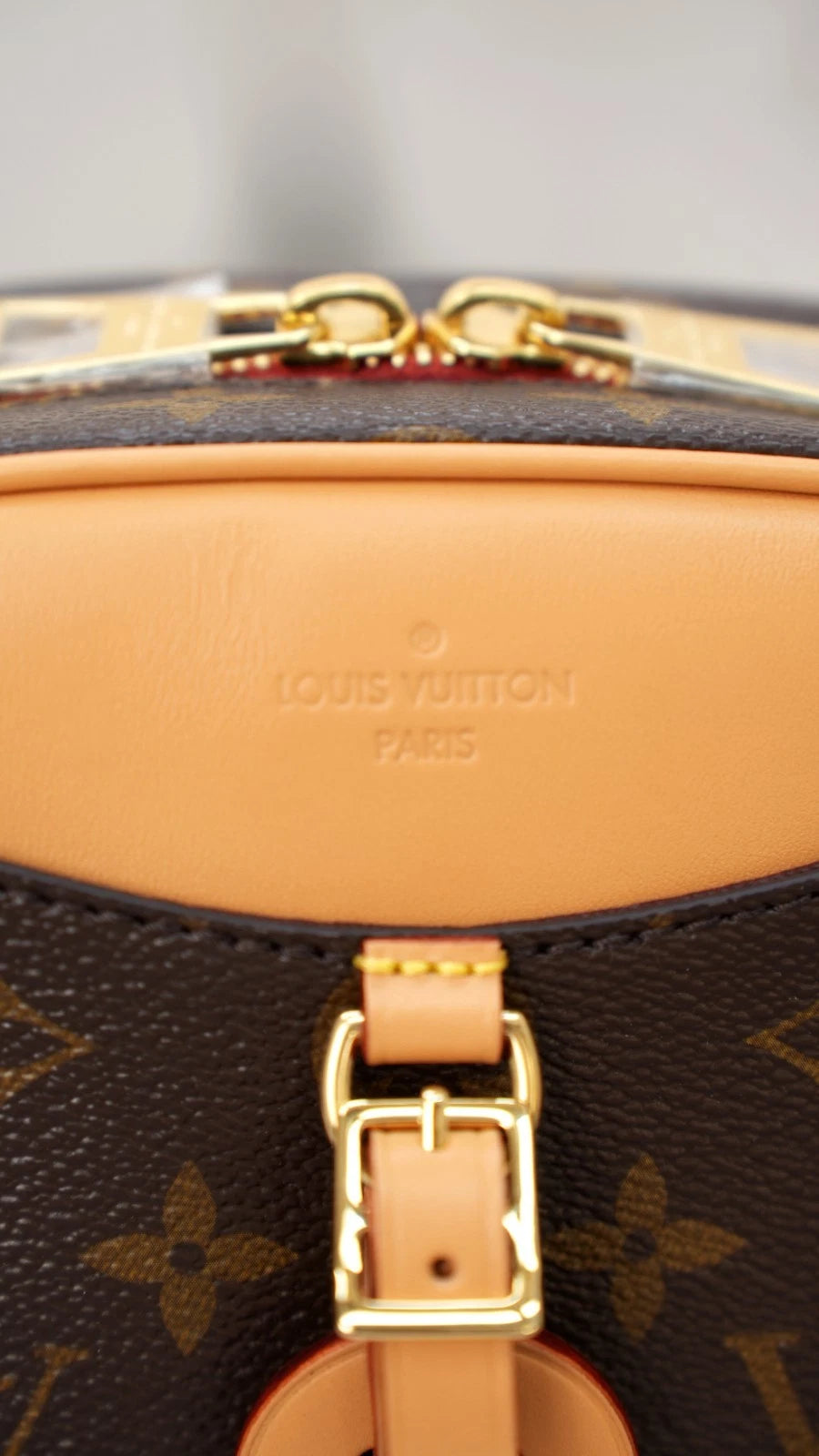 Louis Vuitton Deauville Monogram Canvas Shoulder Bag Crossbody Excellent