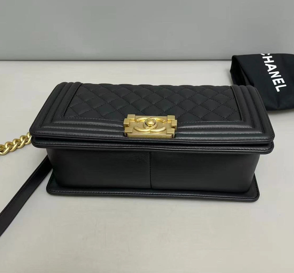 Chanel Leboy MM Calfskin Diamond Shoulder Bag Crossbody Bag Black Excellent