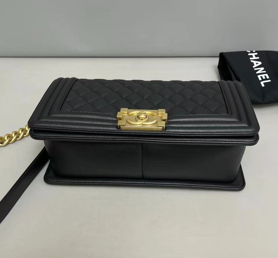 Chanel Leboy MM Calfskin Diamond Shoulder Bag Crossbody Bag Black Excellent