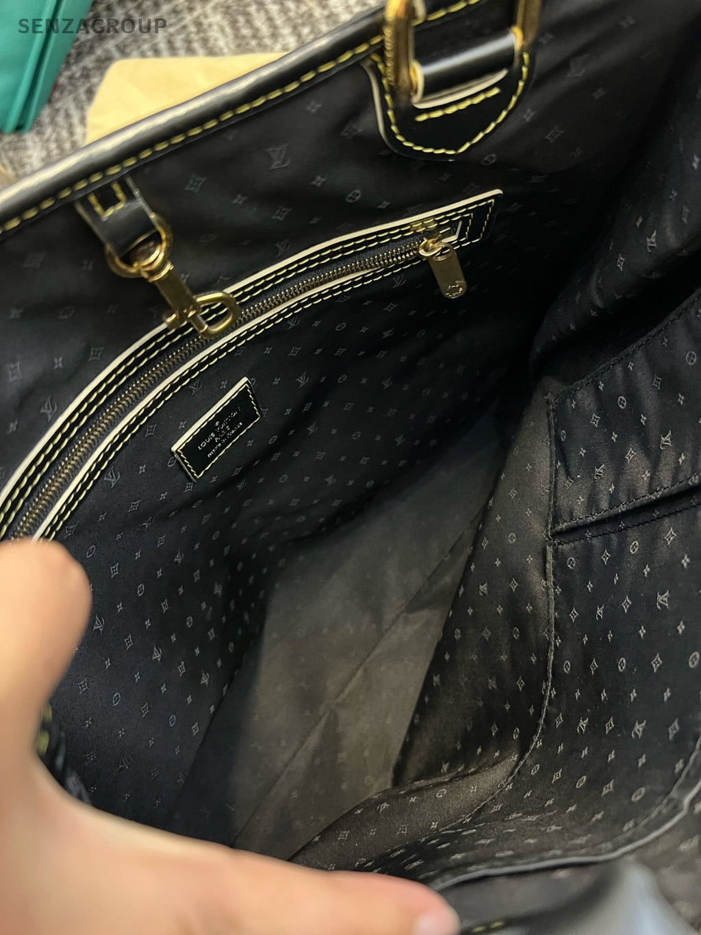 Louis Vuitton Suhali Lambskin Shoulder Bag Black Gold Women Classic