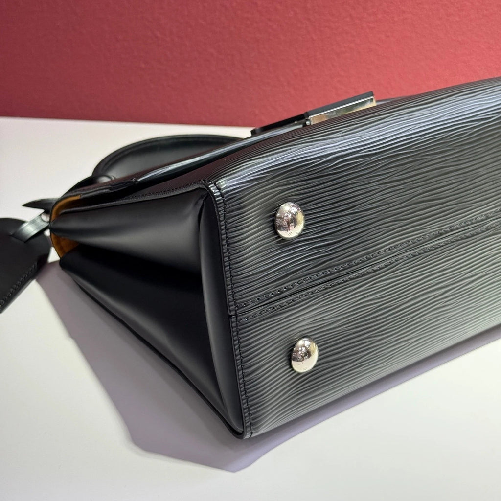 Louis Vuitton Black Epi Leather Handbag For Women