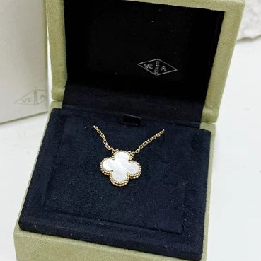 Van Cleef &amp; Arpels VCA Vintage Alhambra Medium Necklace Mother Of Pearl 18k YG