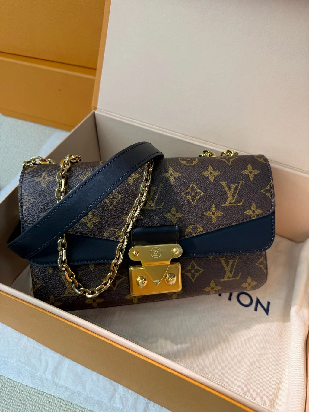 Louis Vuitton Black Leather Marceau Crossbody Bag For Women