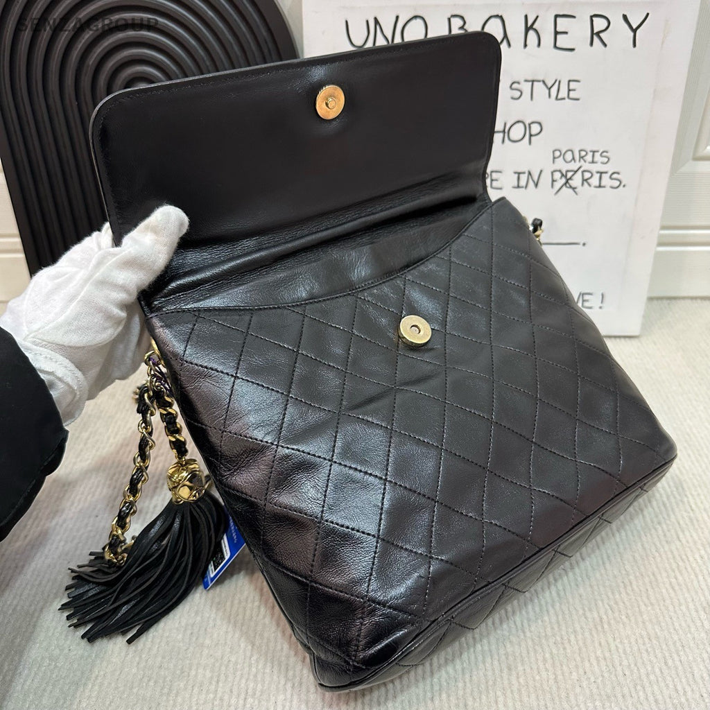 CHANEL Vintage CC Logo Tassel Chain Shoulder bag Black Gold Women Classic