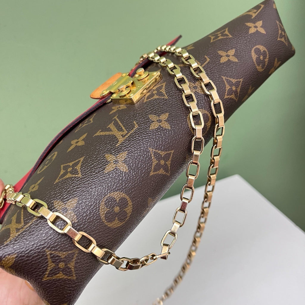 Louis Vuitton Pallas Chain Monogram Shoulder Bag Brown Red Used Women Classic