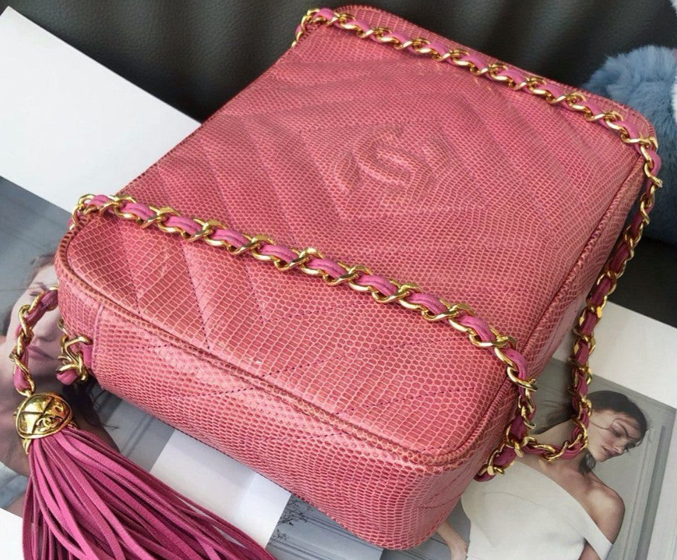 CHANEL Camera bag Lizard skin Pink Shoulder bag Crossbody Women