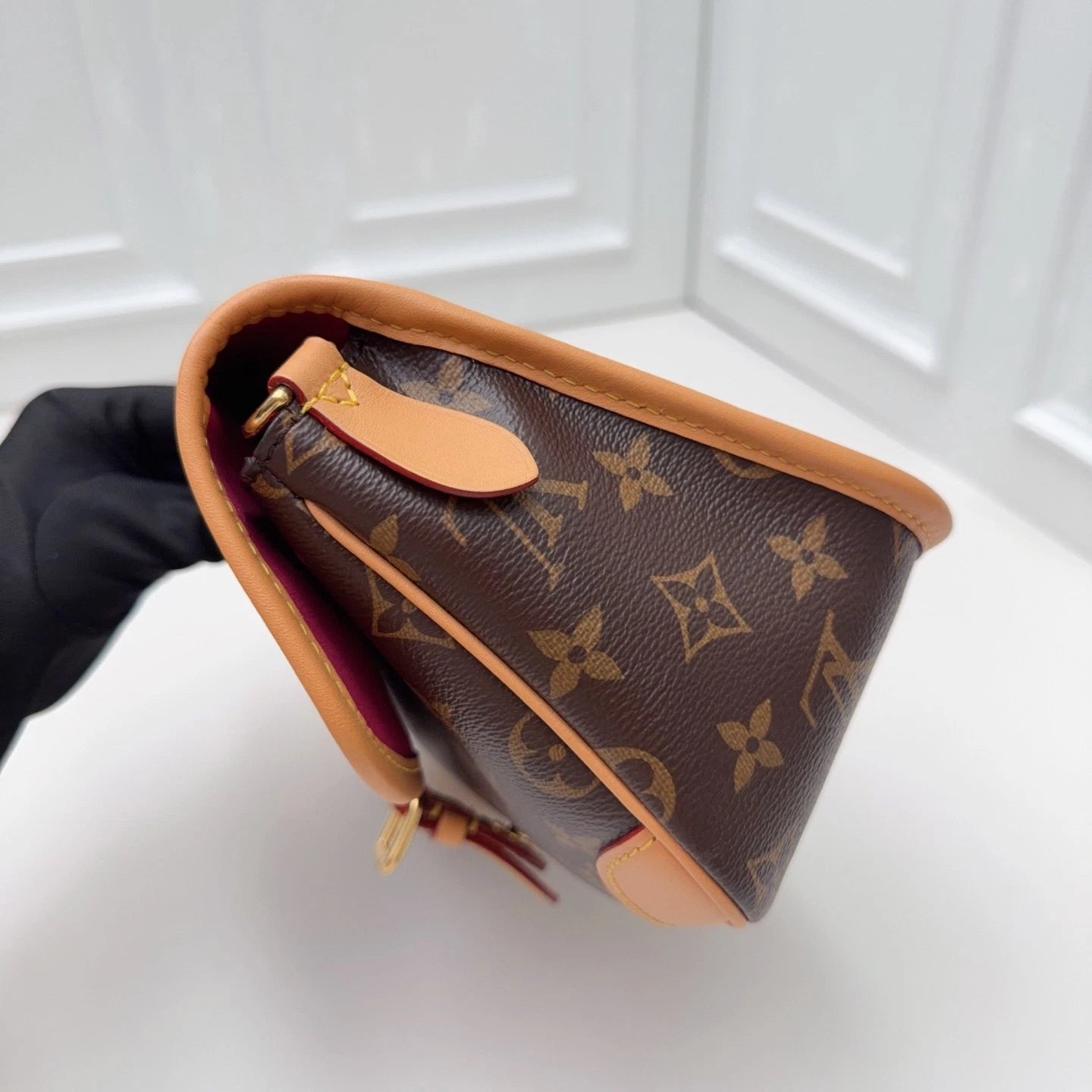 Louis Vuitton Diane Monogram Canvas Red Shoulder Bag Crossbody Excellent