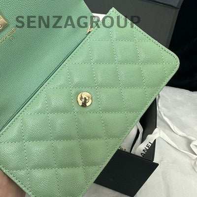 Chanel Quilted Calfskin Chain Shoulder Crossbody Bag Green Gold Hardware