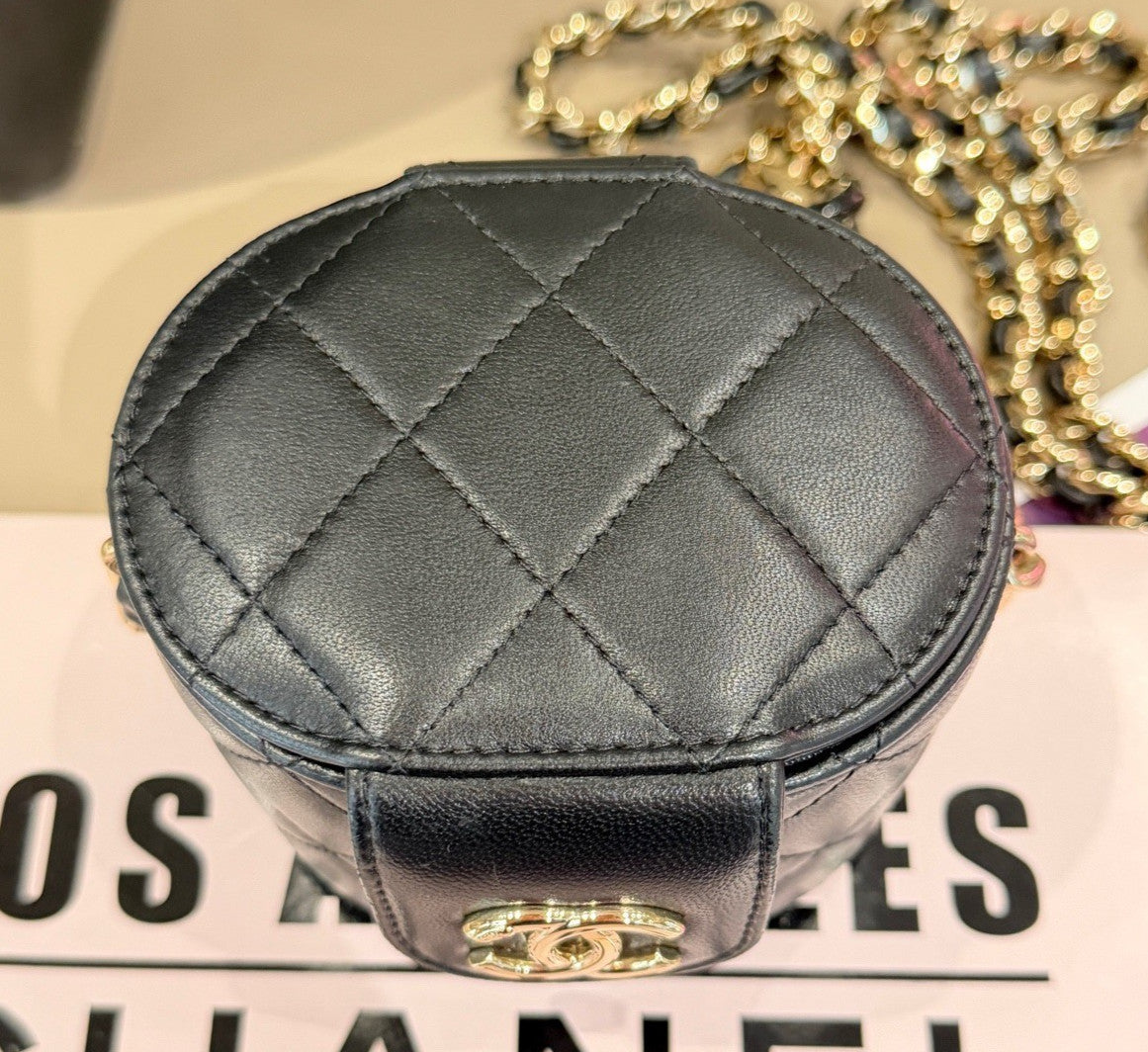 Chanel Lambskin Diamond Vanity Chain Crossbody Black Gold Women Classic Fashion