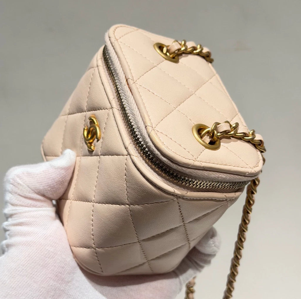 Chanel Vanity Case Chain Crossbody Diamond Pink Gold Women Classic