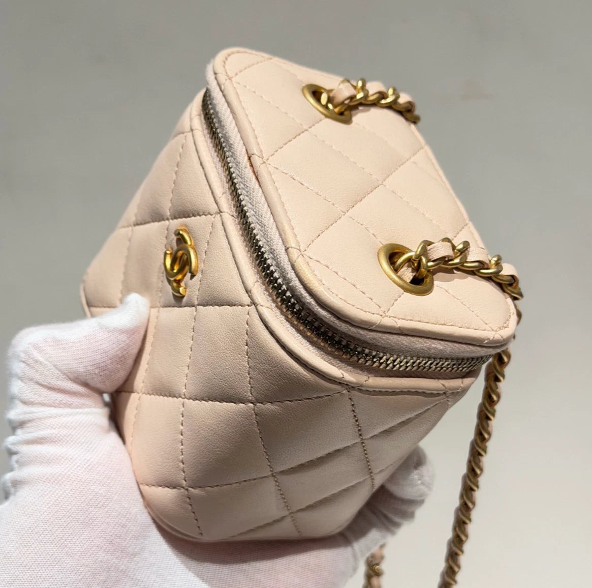 Chanel Vanity Case Chain Crossbody Diamond Pink Gold Women Classic