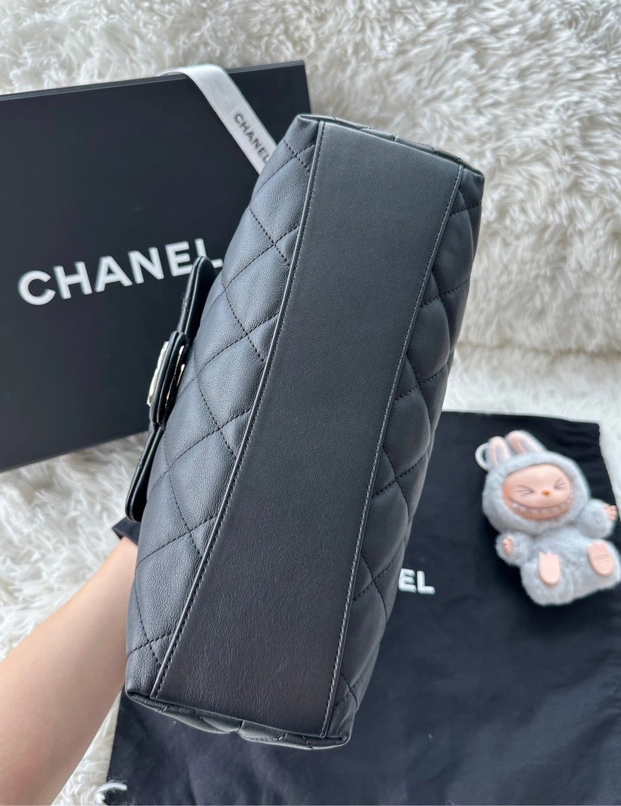 CHANEL Medium Calfskin Hobo Shoulder Handbag For Women