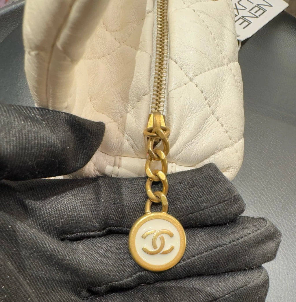 Chanel Diamond Hobo Chain Top Handle Bag Crossbody White Gold Used Women Classic