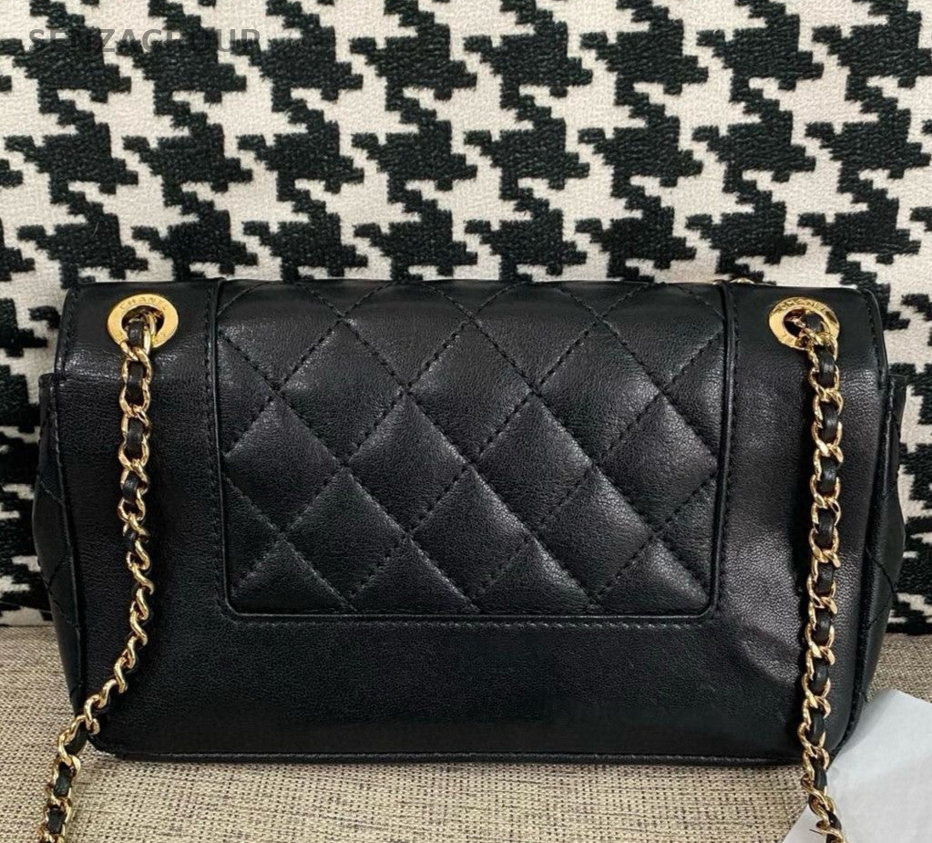 Chanel Diamond Chain Shoulder Bag Crossbody Black Gold Used Women Classic
