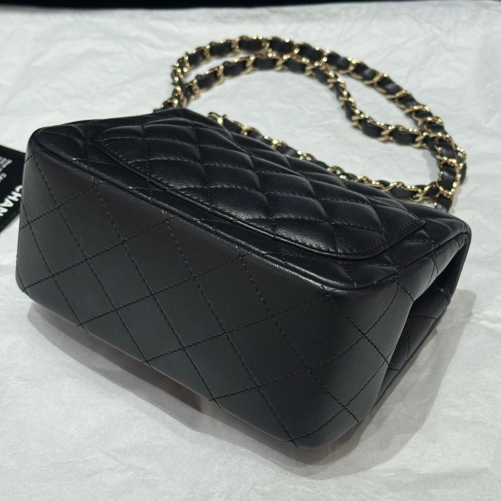 Chanel Classic Flap Chain Lambskin Shoulder Crossbody Black Gold Women Fashion