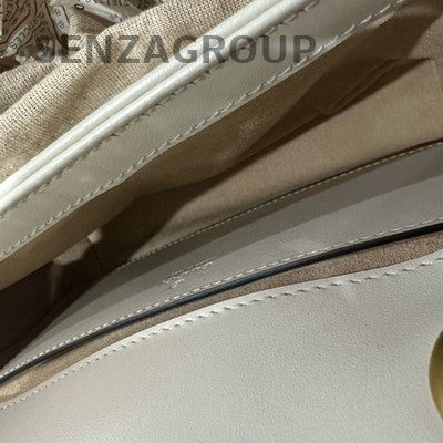 Gucci Marmont 22 White Gold Chain Shoulder Crossbody Bag Women's Classic